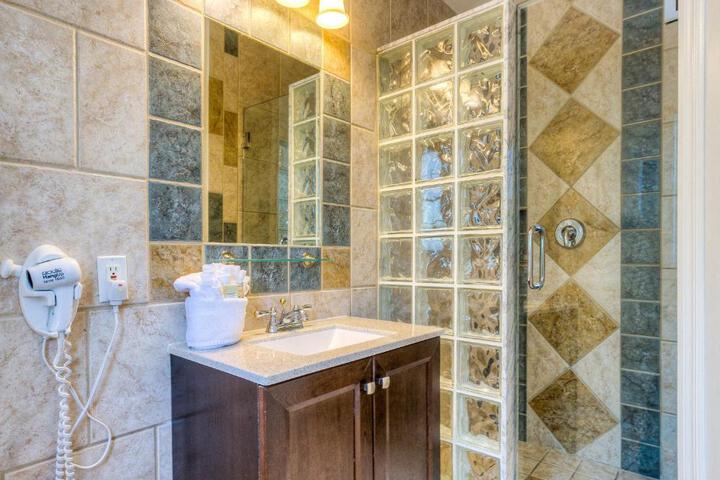 Key West Harbor Inn - Adults Only
