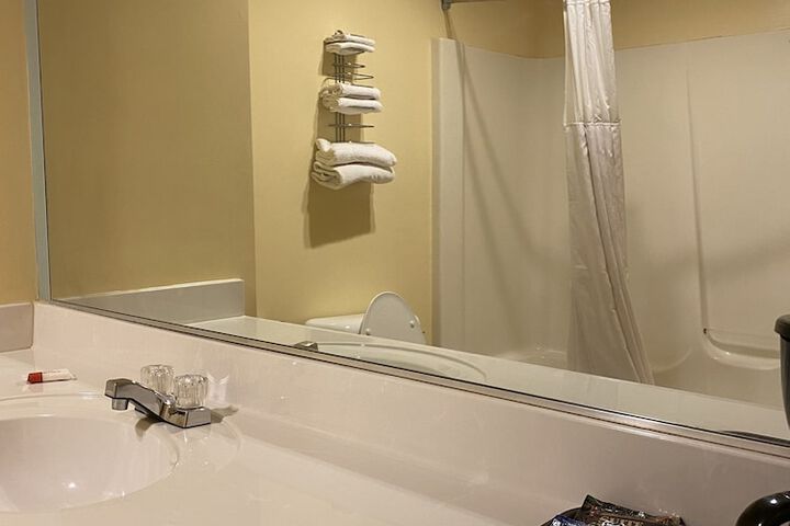 Knights Inn & Suites Dublin