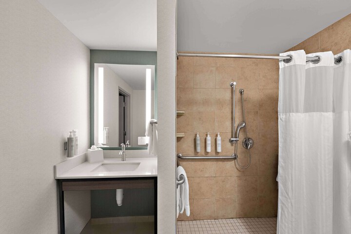 Hilton Garden Inn Omaha East / Council Bluffs