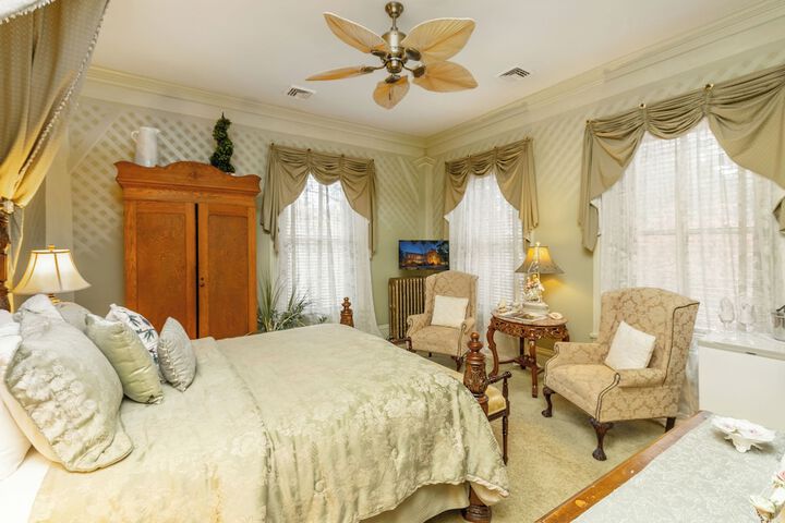 Room 42 of 132