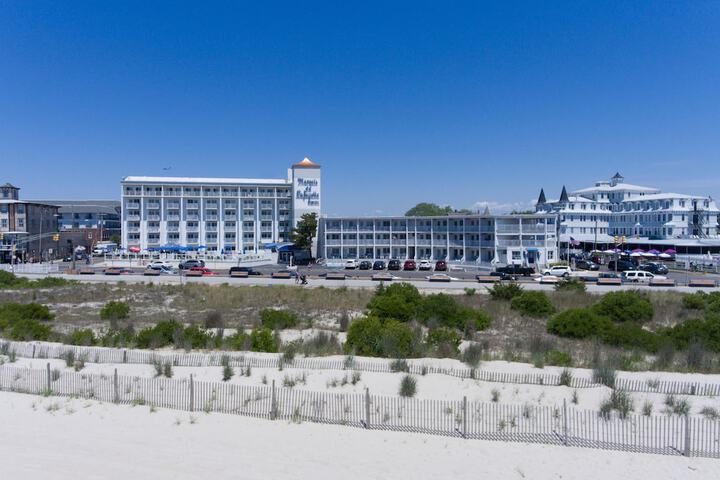 Marquis de Lafayette Hotel