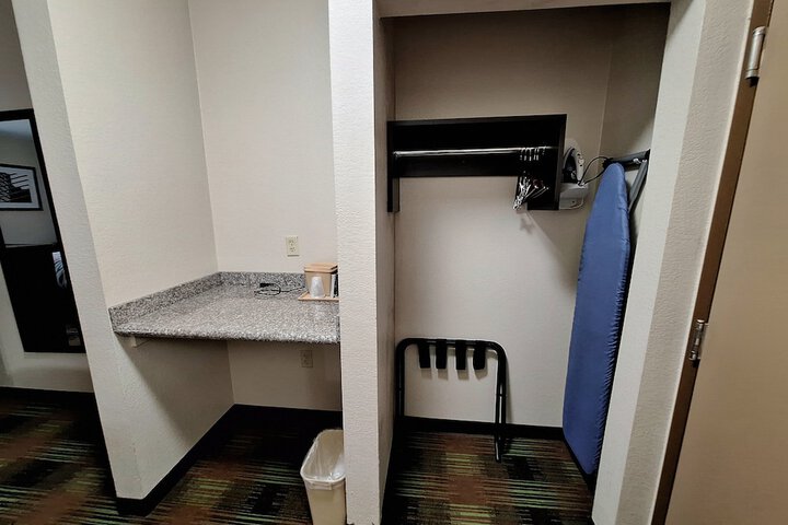 Room 20 of 34