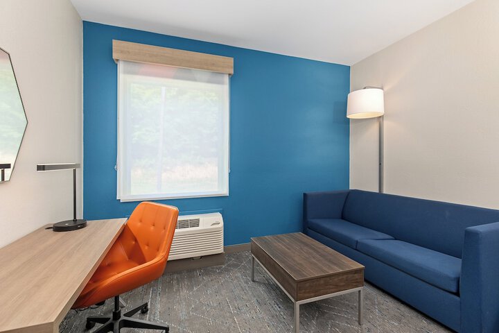 Room 55 of 66