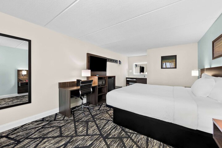 Room 12 of 40