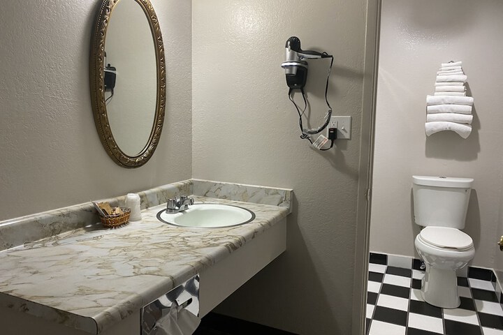 Room 20 of 30