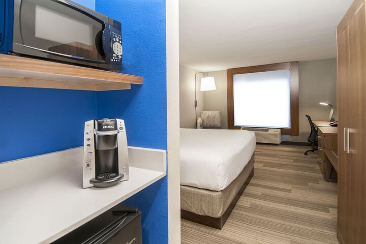 Room 30 of 47