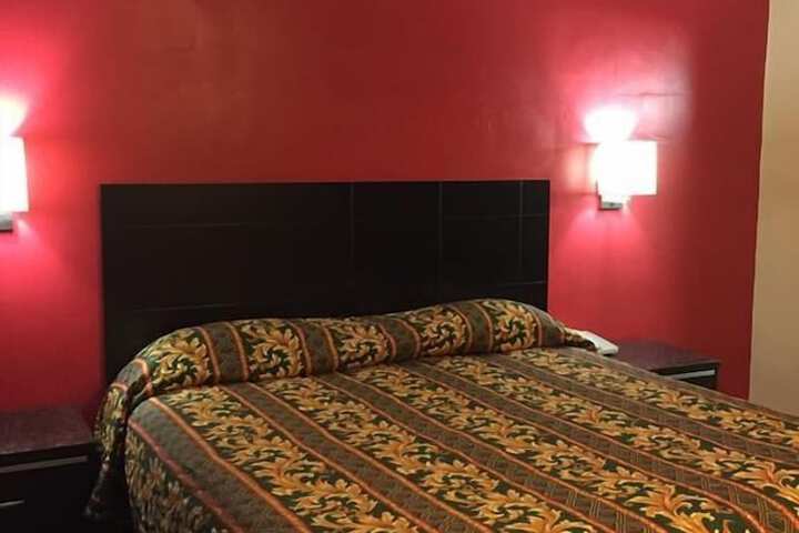Room 16 of 21
