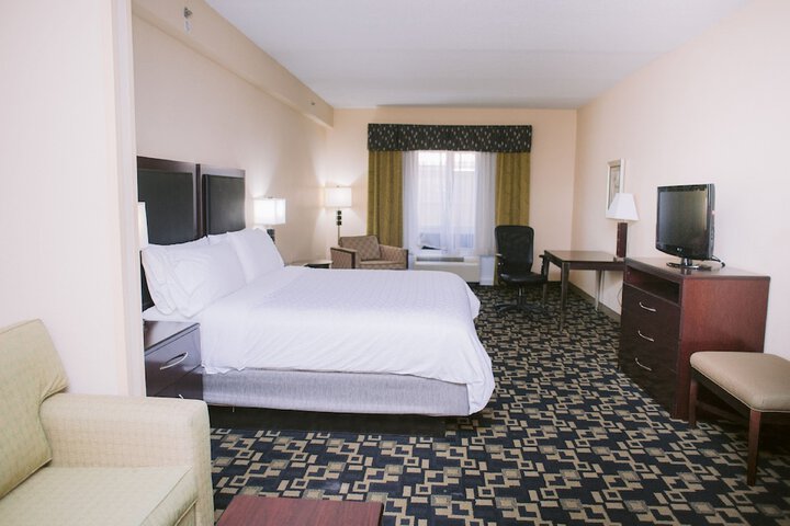 Room 46 of 70