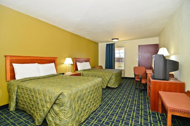 Room 4 of 9