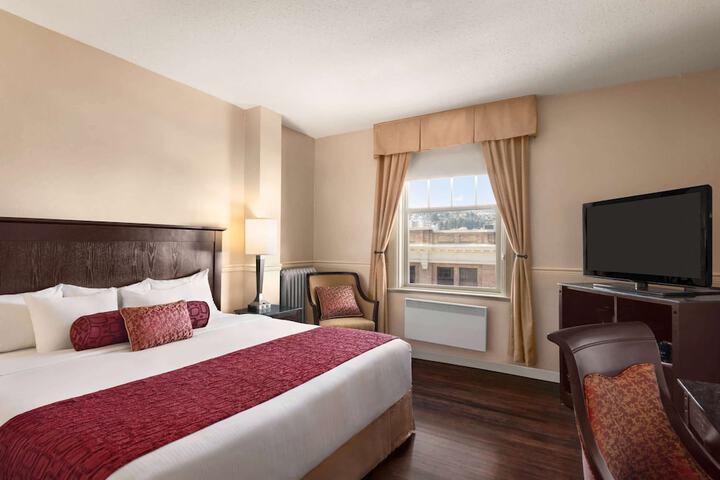 The Plaza Hotel Downtown Trademark Collection by Wyndham