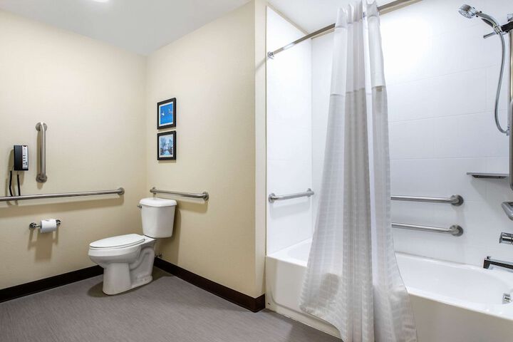 Comfort Inn and Suites Ames near ISU Campus
