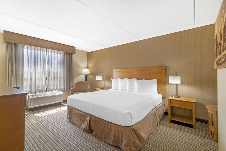Best Western Royal Plaza Hotel & Trade Center