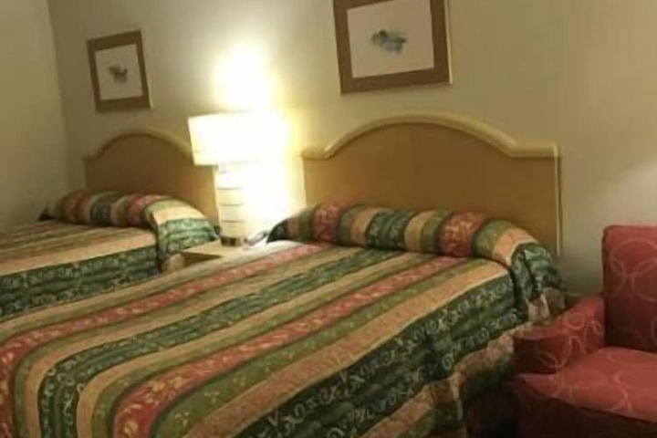 Room 28 of 34