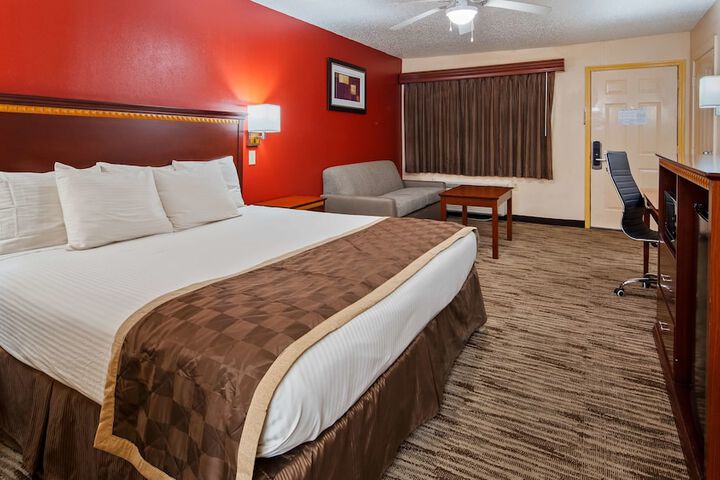 Best Western Executive Inn