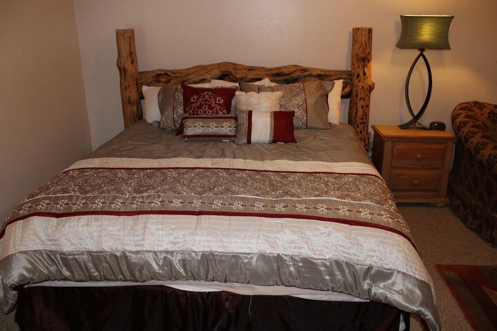 Room 24 of 104