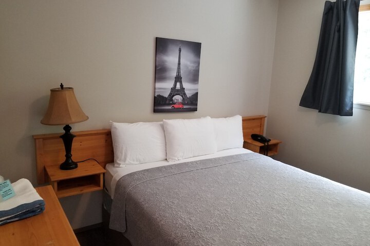 Room 32 of 92
