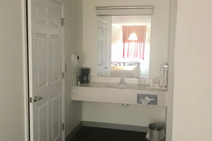 Madison Inn Lodge