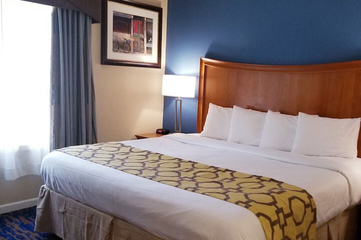 Room 22 of 35
