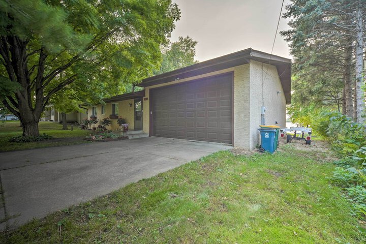 Hugo Home Direct Lake Access & Private Dock!