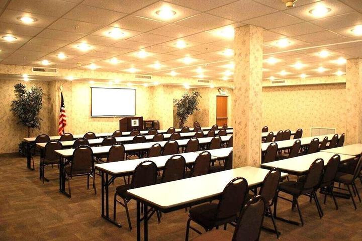 Quality Inn & Suites Bellville - Mansfield