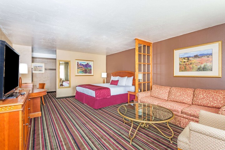 Room 7 of 27