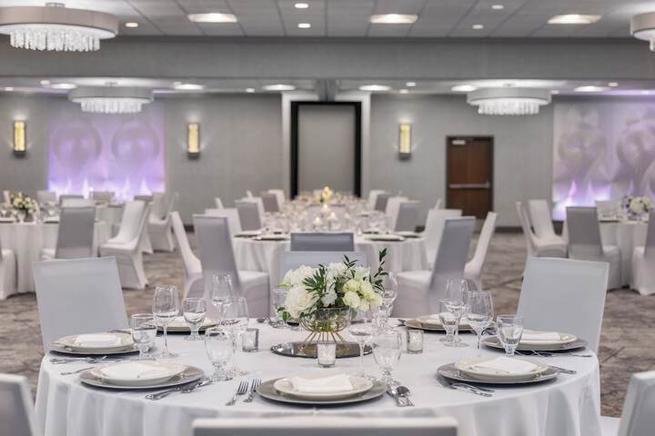 Holiday Inn Coralville Iowa City by IHG