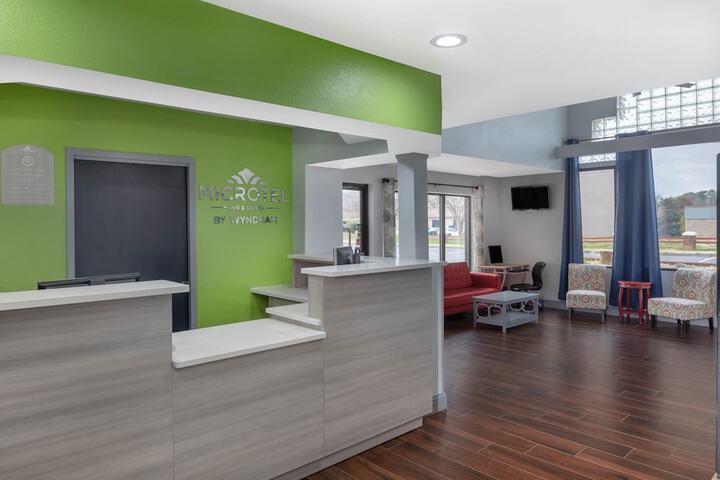 Microtel Inn by Wyndham Cornelius / Lake Norman