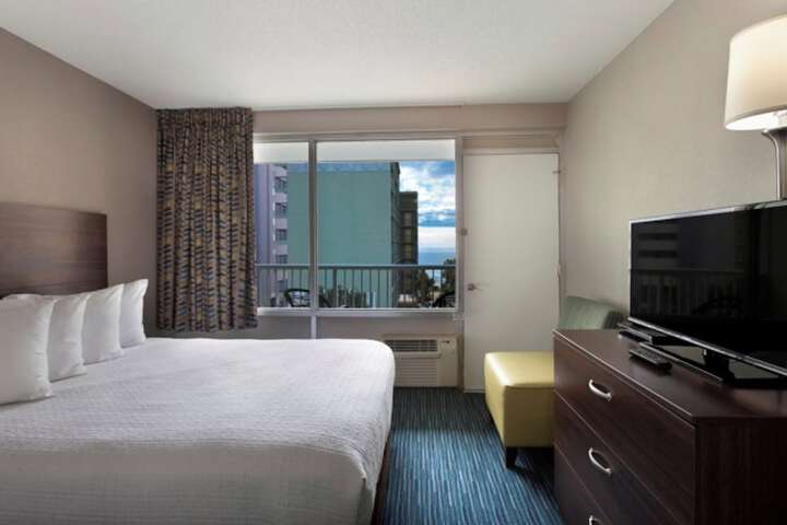 Room 34 of 129