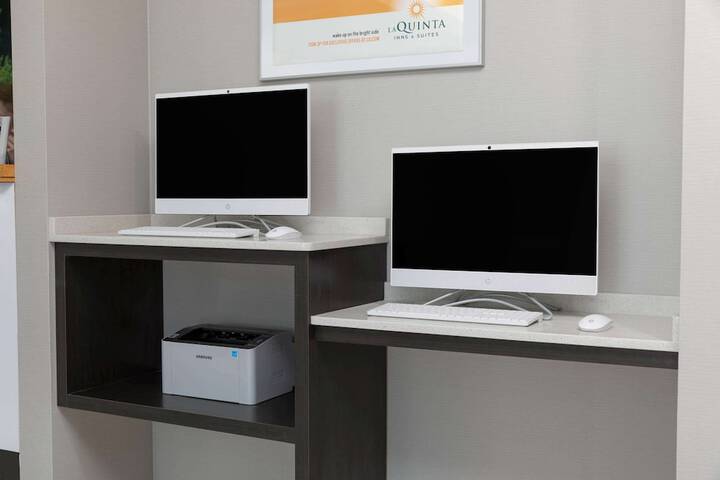 Business Center 27 of 27