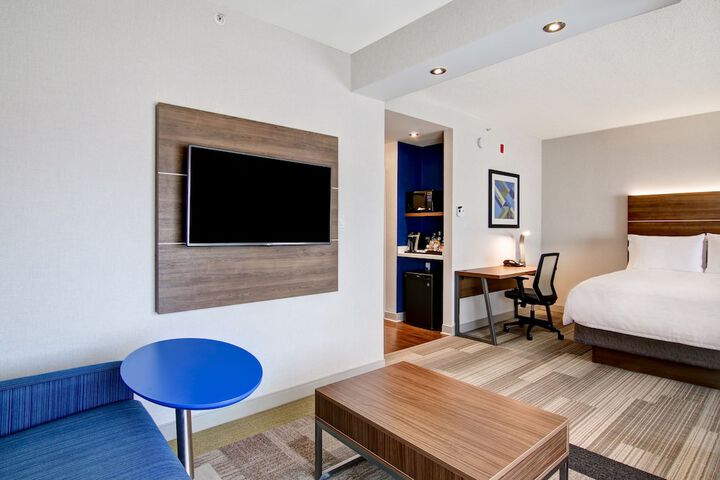 Room 15 of 69