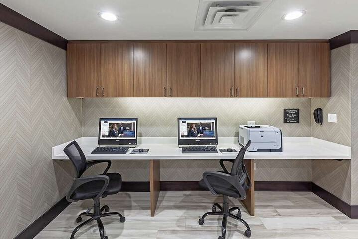 Business Center 25 of 25