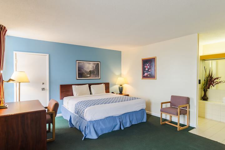 Room 21 of 40