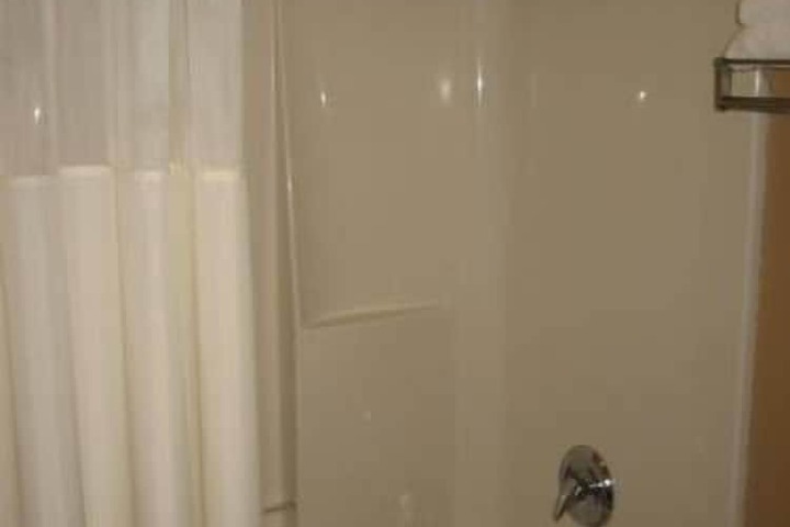 Room 18 of 29