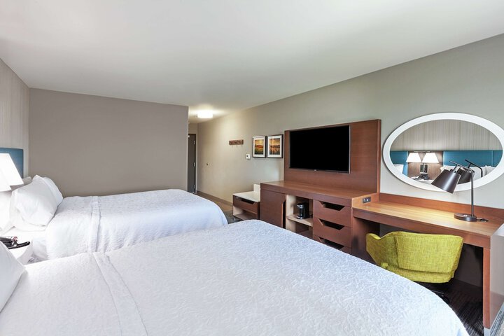 Hampton Inn Gardner Conference Center