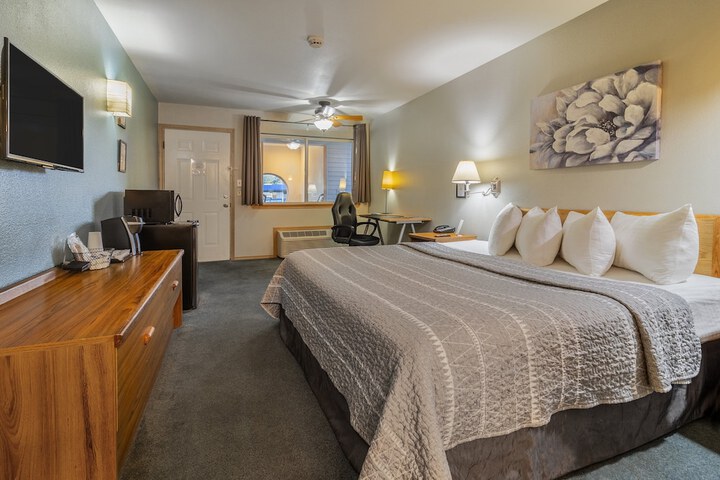 Room 22 of 28