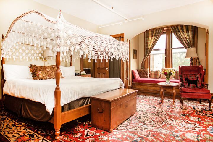 Room 10 of 41