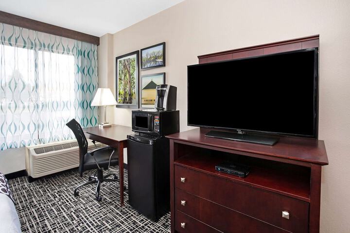 Room 17 of 81