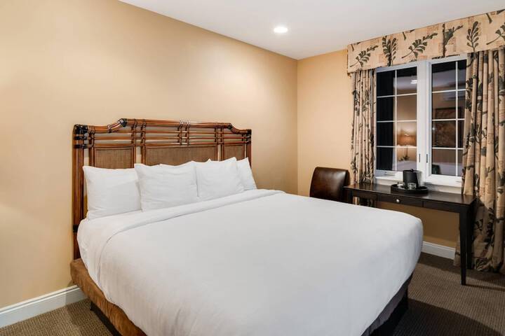 The Port Inn - Port St. Joe an Ascend Collection Hotel