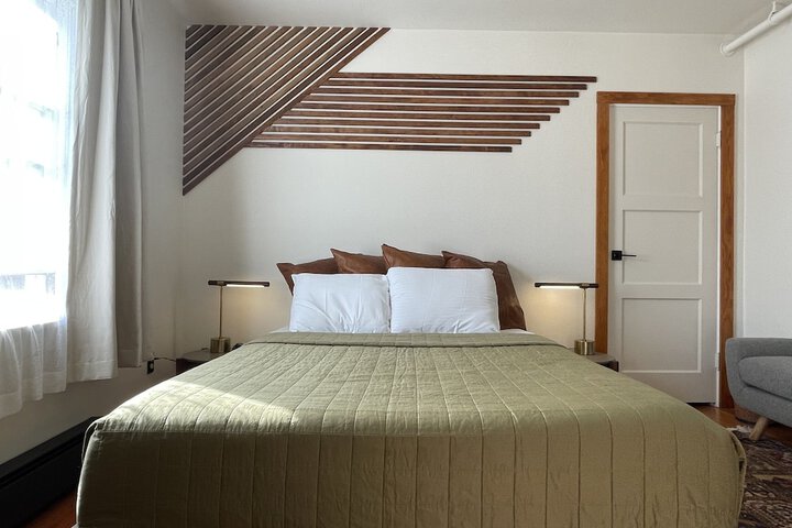 Room 27 of 36