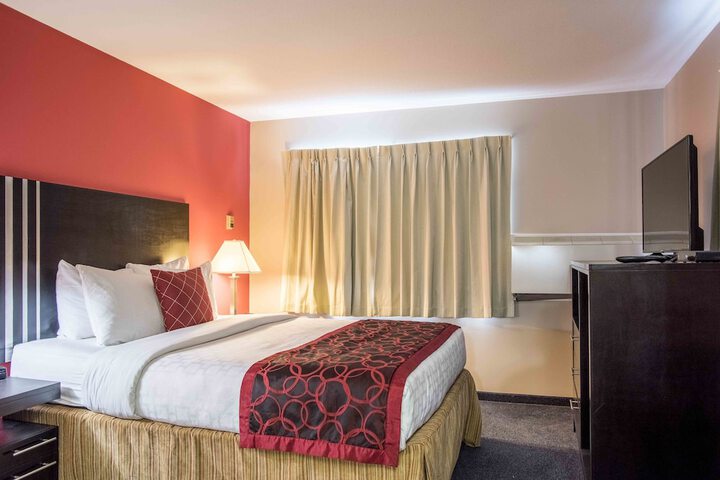 Ramada by Wyndham 100 Mile House