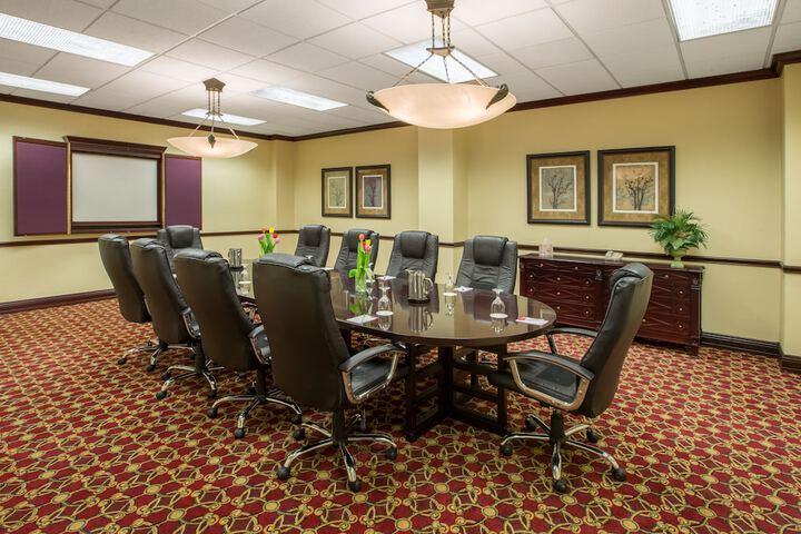Crowne Plaza Cleveland Airport by IHG