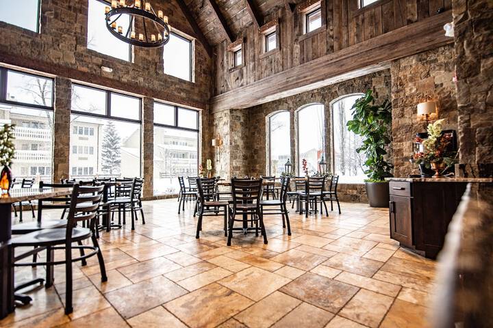 Elk Country Inn