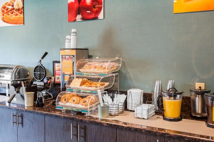 Breakfast/Coffee Service 50 of 54