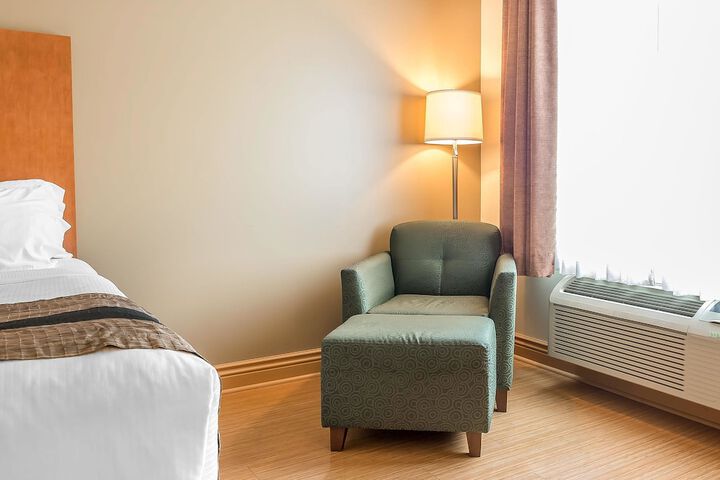 Room 45 of 108