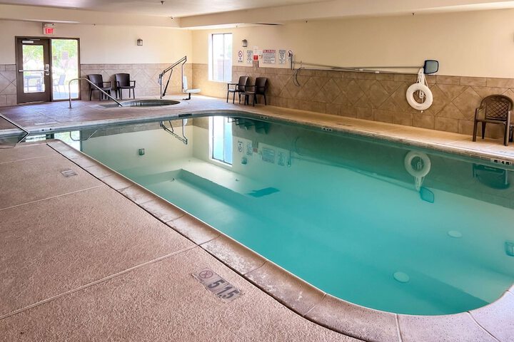 Pool 4 of 35