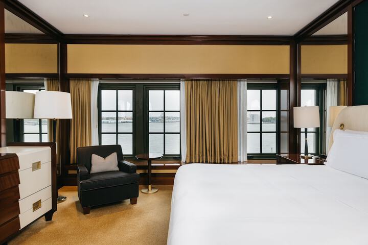 Room 17 of 121