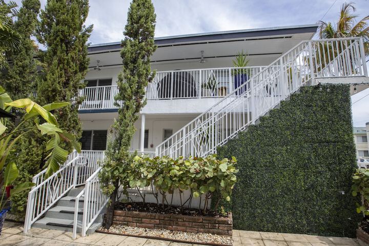 Hotel Exterior 29 of 35