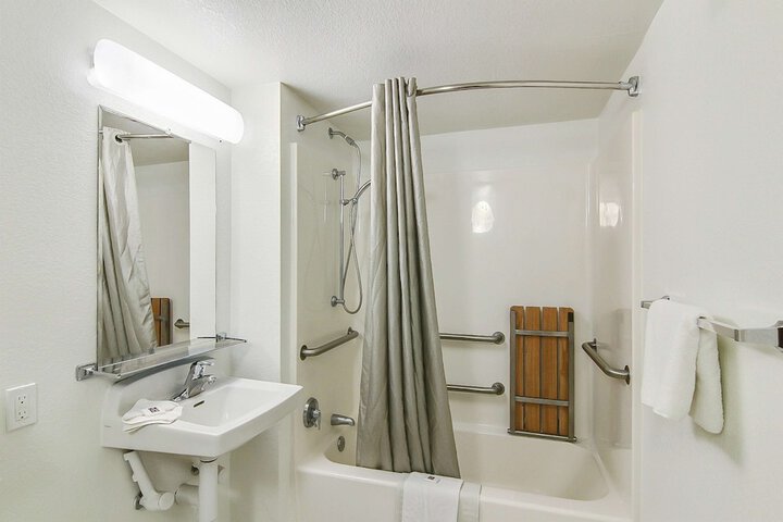 Motel 6 Buellton CA - Solvang Area