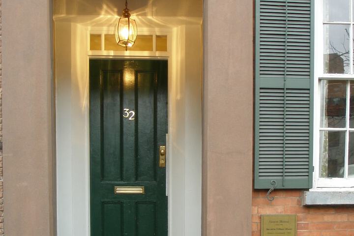 Hotel 3 of 238