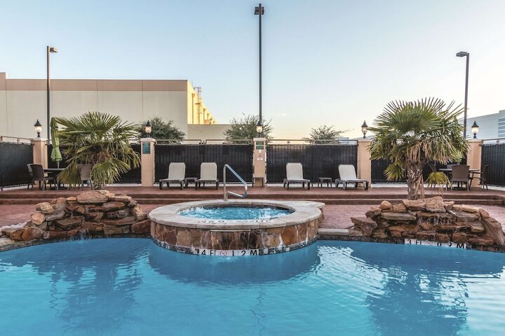 Pool 4 of 55